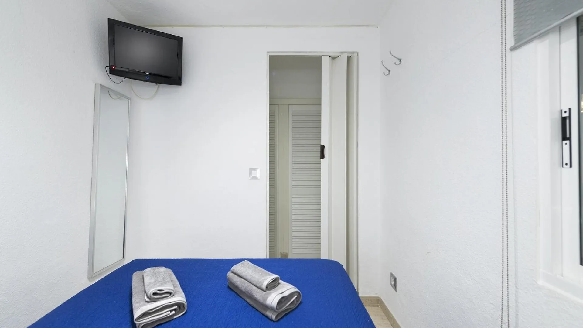 Amazing Apartment With Swimming Pool Torremolinos İspanya